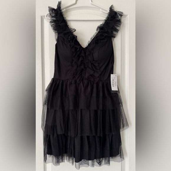 NWT Dillard’s City Vibe Black Tiered Ruffle Mini Party Dress - Picture 2 of 9